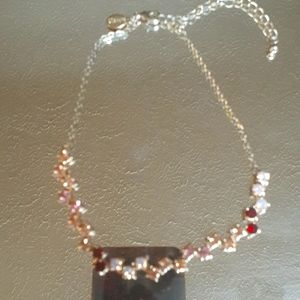 Express choker necklace